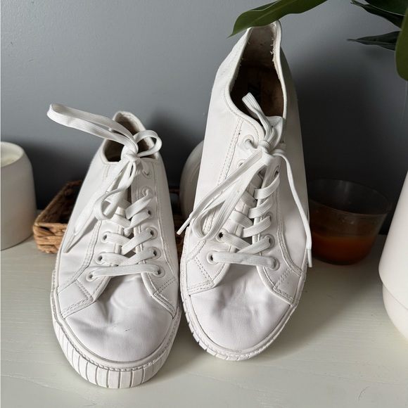Zara White Sneakers Minimalist Low-Top Design‎ - Picture 2 of 6